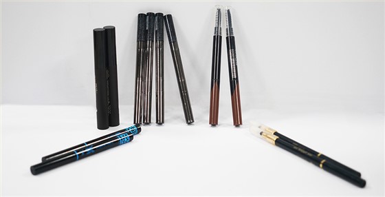 S910眉笔定位智能贴标机适用样品 S910眉笔定位智能贴标机适用样品